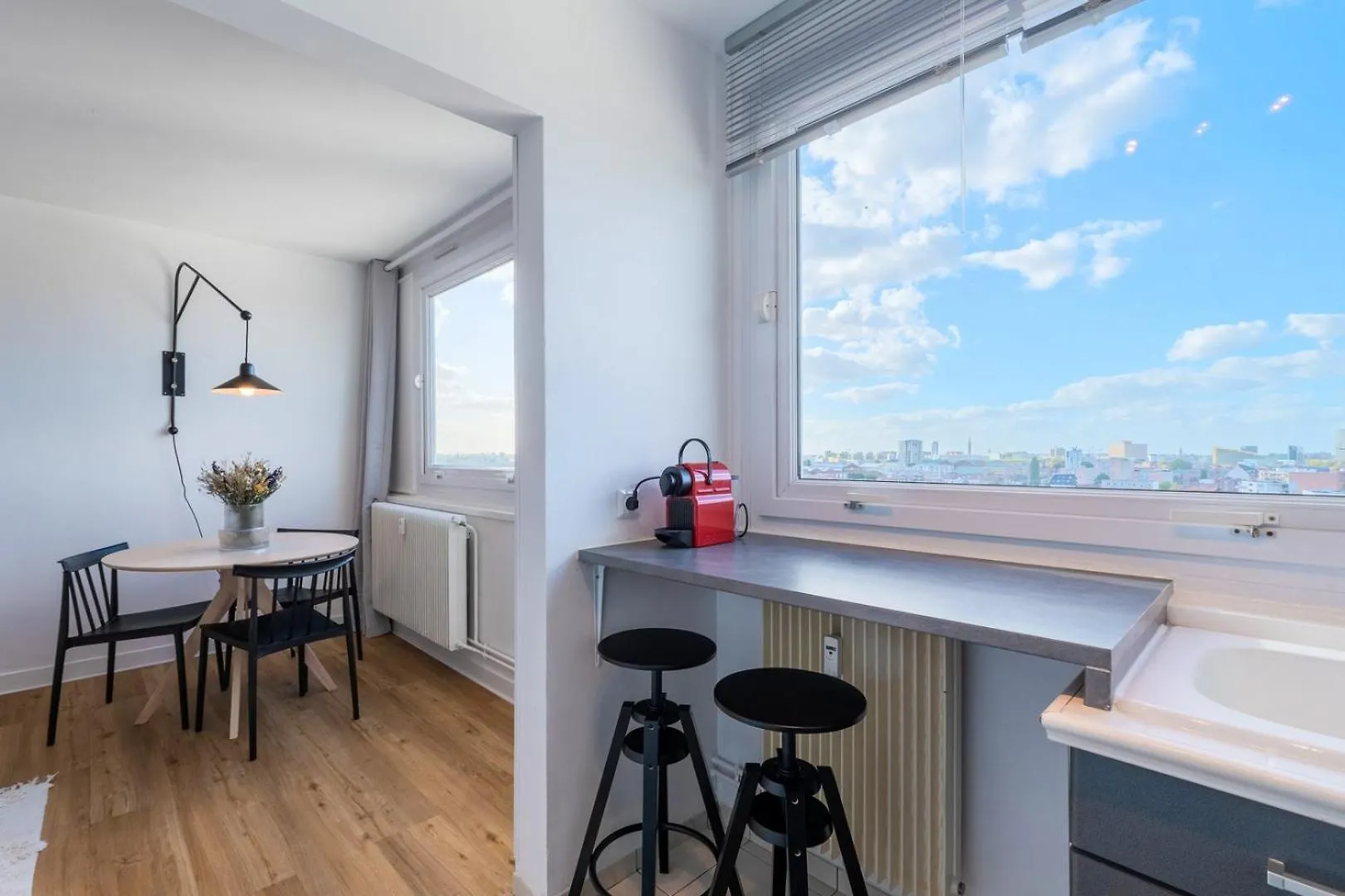 Lille Hellemmes - Nice Studio With Parking ! 0*,  Franciaország